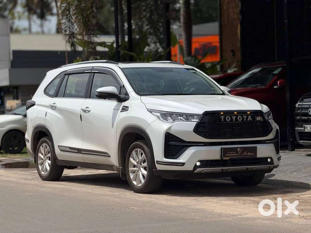 Toyota Innova Hycross 2.0 Vx (o) Hybrid 7 Str, 2024, Petrol