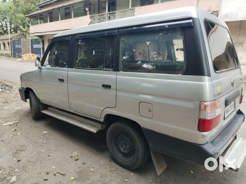 Toyota Qualis 2004 Diesel 98000 Km Driven