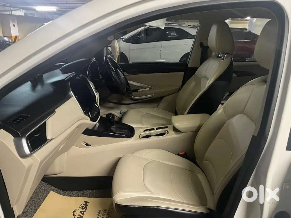 2022 (november) Mg Hector Petrol - At (white) - 5 Seater