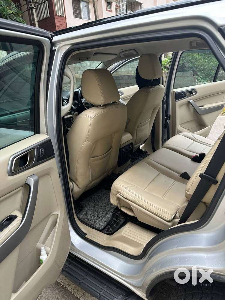 Ford Endeavour 2016