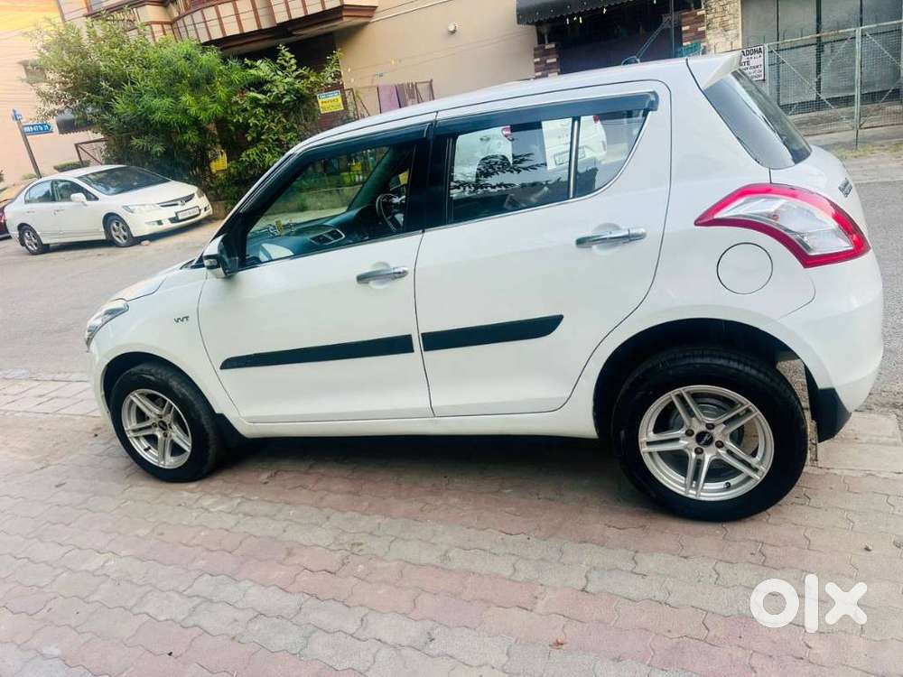 Maruti Suzuki Swift 1.2 Vxi (o), 2012, Petrol