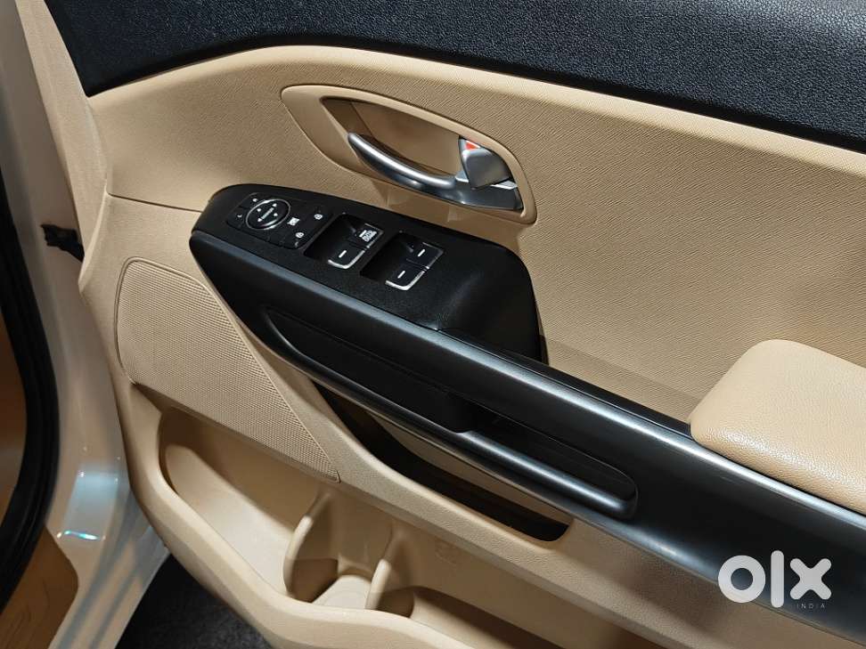 Kia Carnival Premium, 2021, Diesel