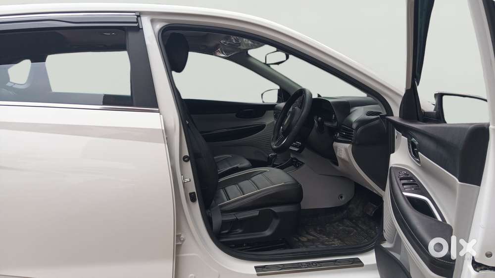 Hyundai New I20 1.2 Asta (o) Ivt, 2024, Petrol