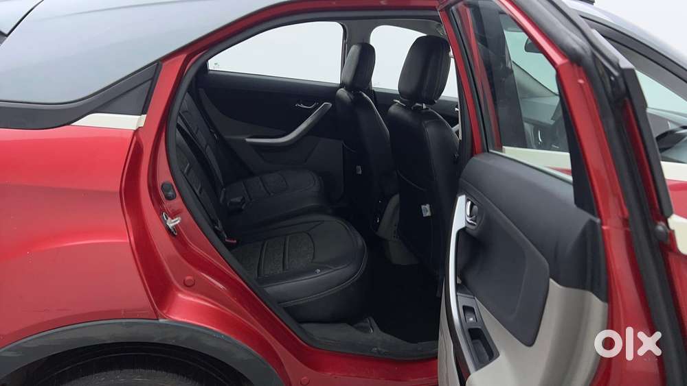 Tata Nexon 1.2 Revotron Xza Plus (o) Dual Tone, 2018, Petrol