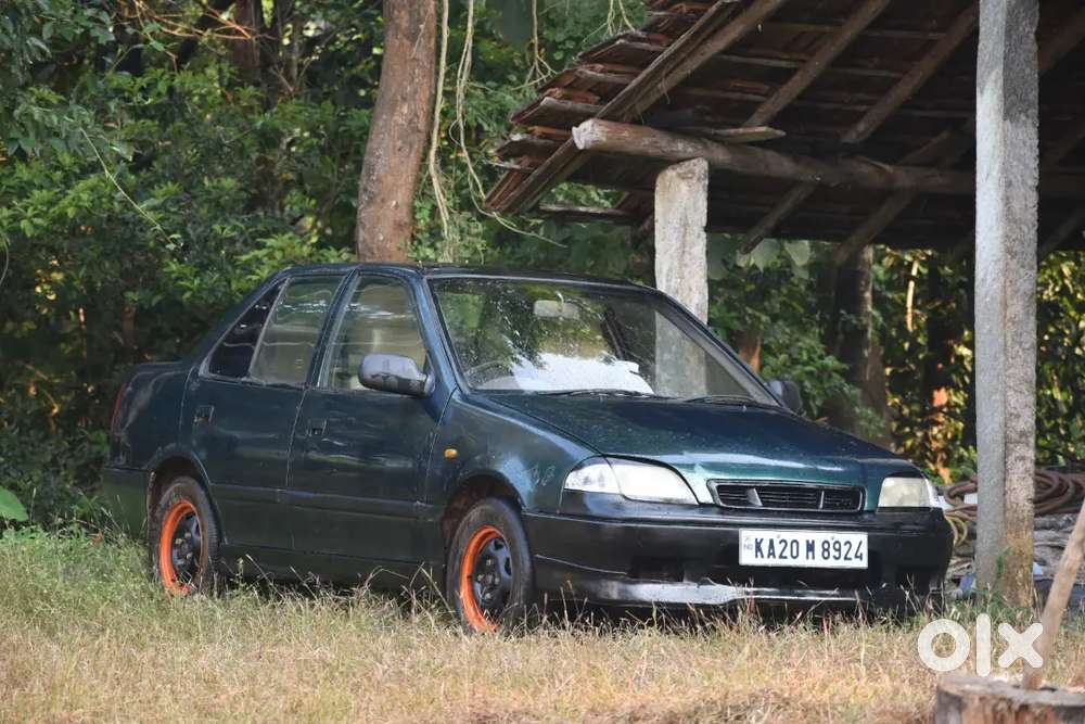 Maruti Suzuki Esteem 2001