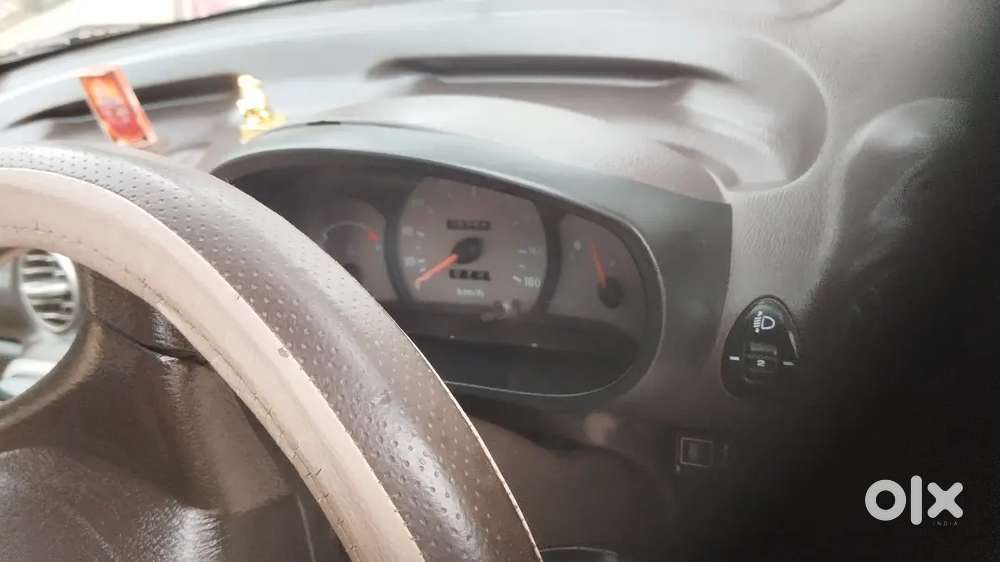 न्यू टायर न्यू बीमा सीएनजी चालू एसी चालू म्यूजिक चालू न्यू बैट्री