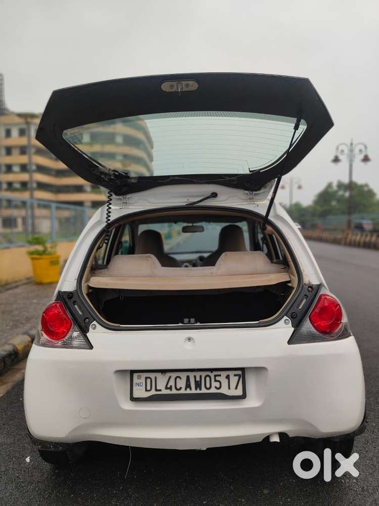 Honda Brio V Mt, 2014, Petrol