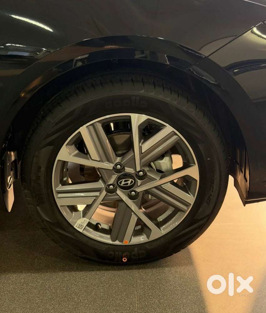 Hyundai Verna 1.5 Sx Vtvt Ivt, 2023, Petrol