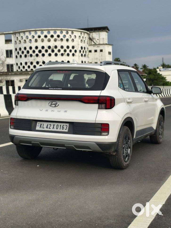 Hyundai Venue 1.2 S Plus, 2024, Petrol