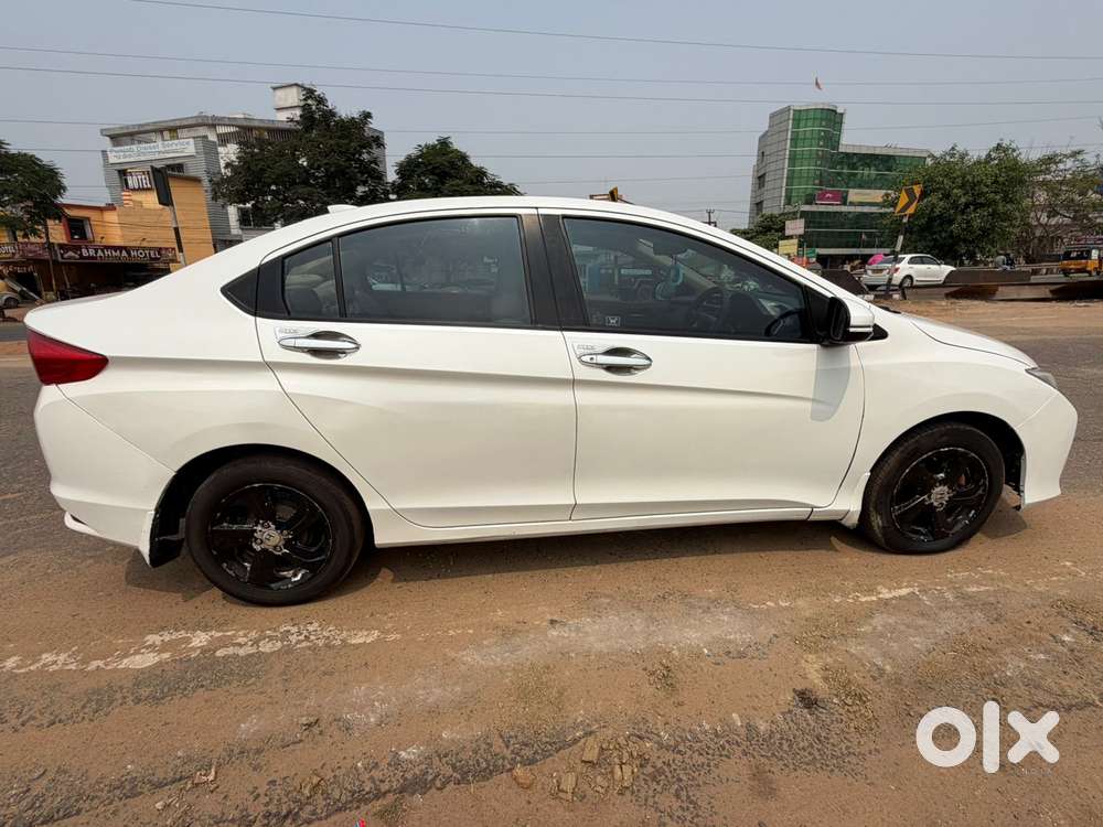 Honda City V At Sunroof I-vtec, 2016, Diesel