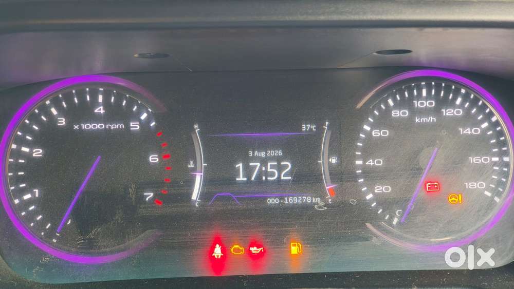 Mahindra Marazzo 1.5 M6 Plus 8 Str, 2021, Diesel