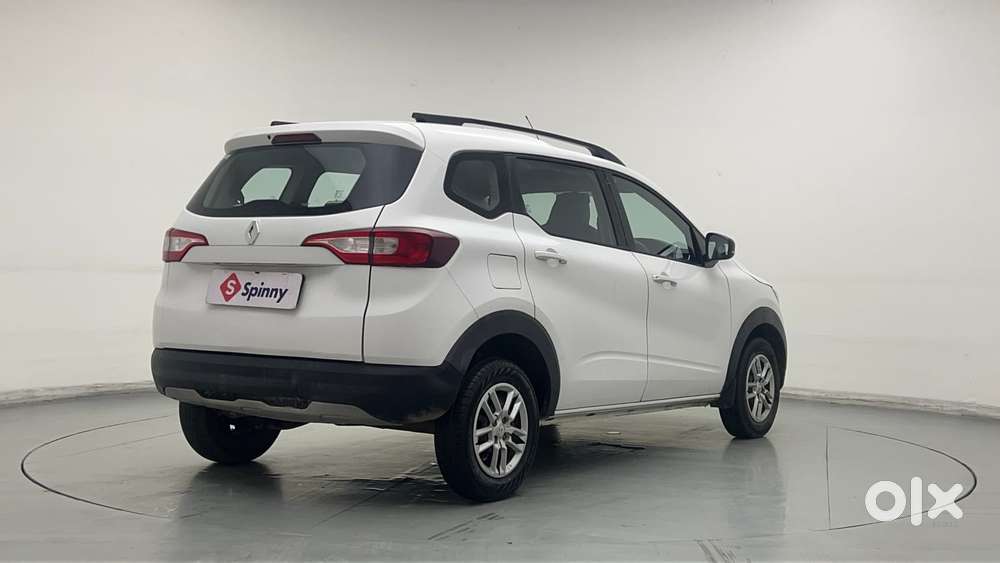 Renault Triber Rxt, 2023, Petrol