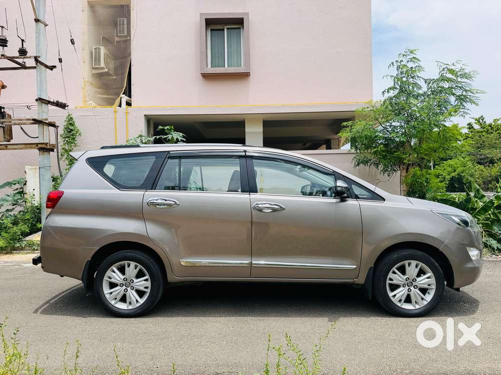 Toyota Innova Crysta 2.8z Automatic, 2017, Diesel