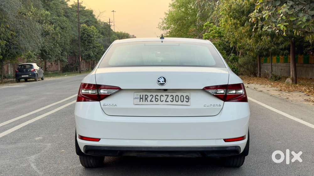 Skoda Superb Style 1.8 Tsi At, 2016, Petrol