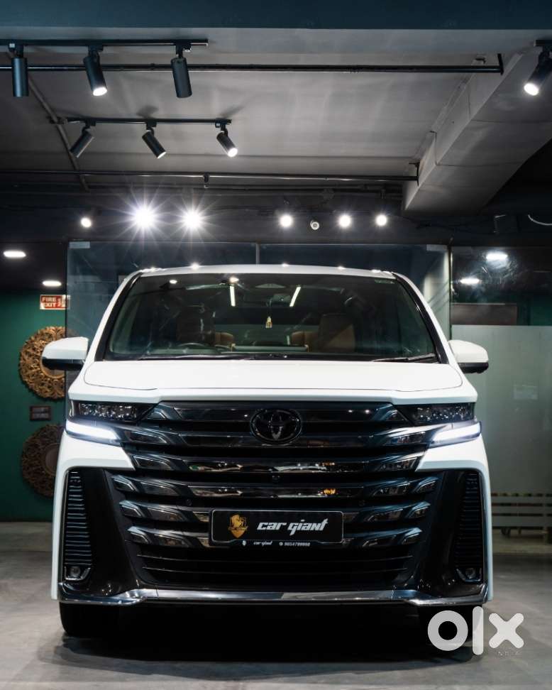 Toyota Vellfire Vip – Executive Lounge, 2025, Petrol