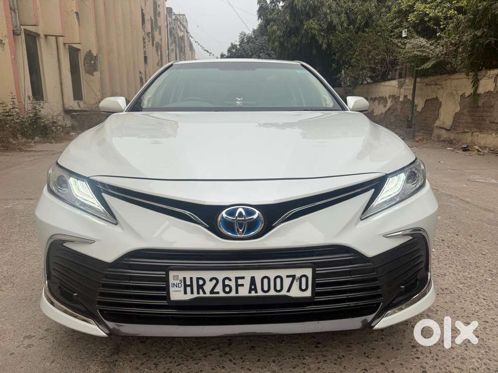 Toyota Camry Hybrid, 2023, Petrol