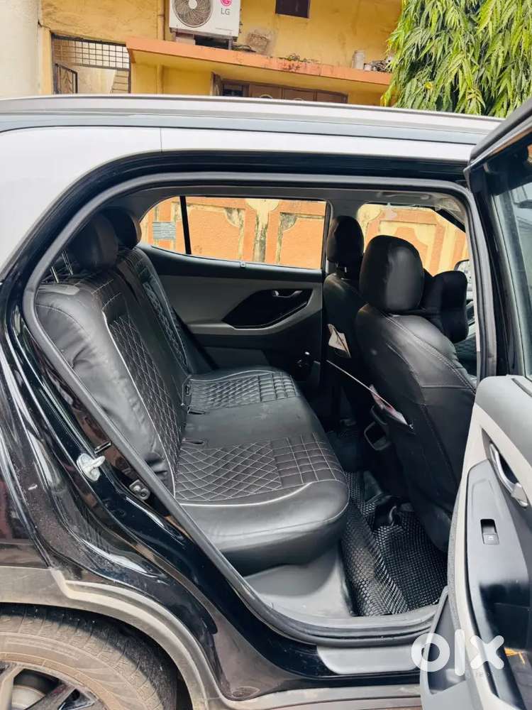 8 Month Old Mint Condition Black Hyundai Creta Diesel At 2025