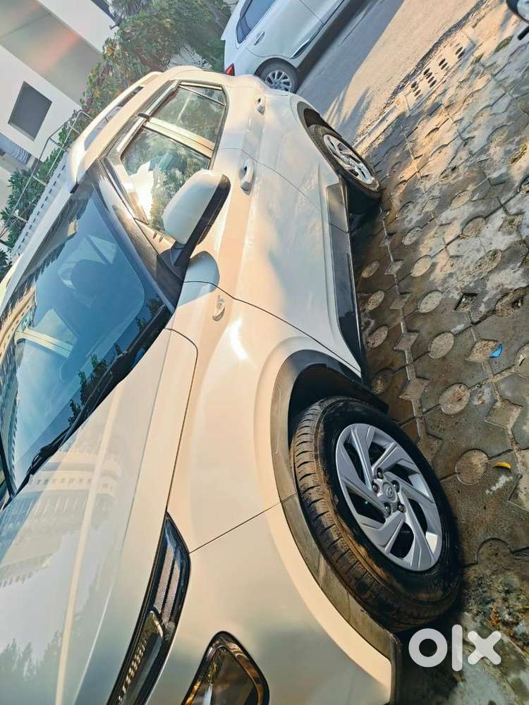 Hyundai Venue 2020 Petrol 53000 Km Driven