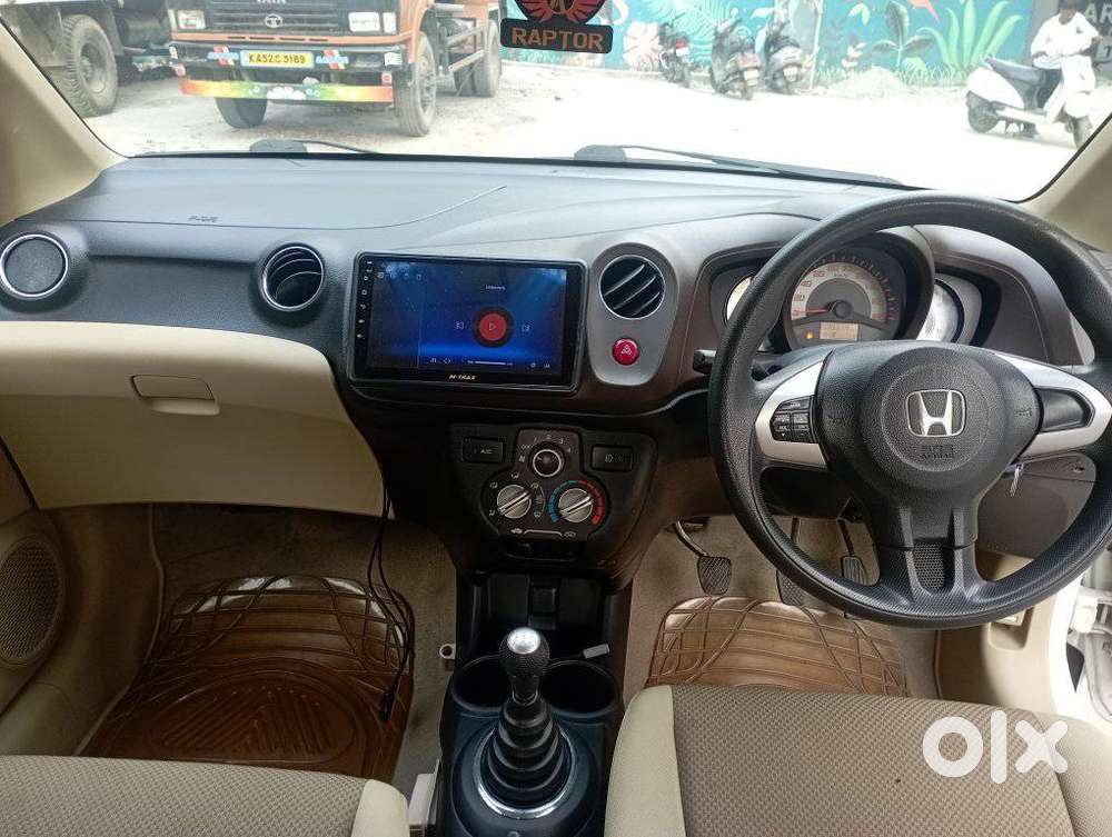 Honda Brio 2011-2013 V Mt, 2012, Petrol