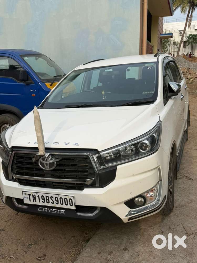 Toyota Innova Crysta 2024