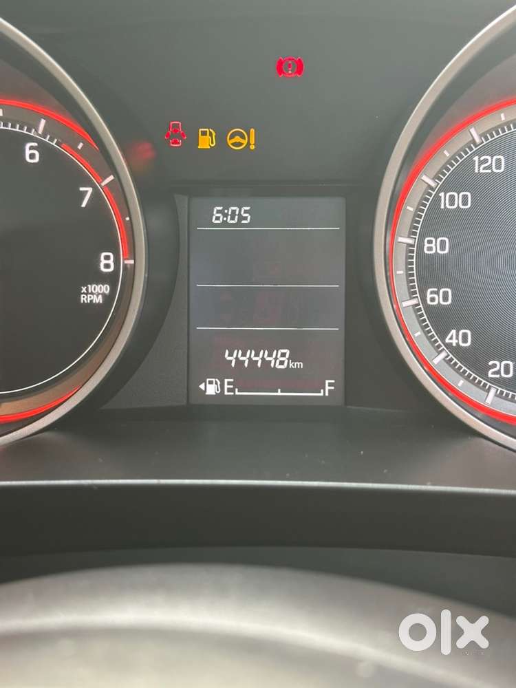Maruti Suzuki Swift Petrol 2024