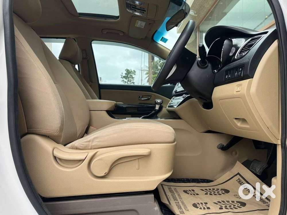 Kia Carnival Premium, 2021, Diesel