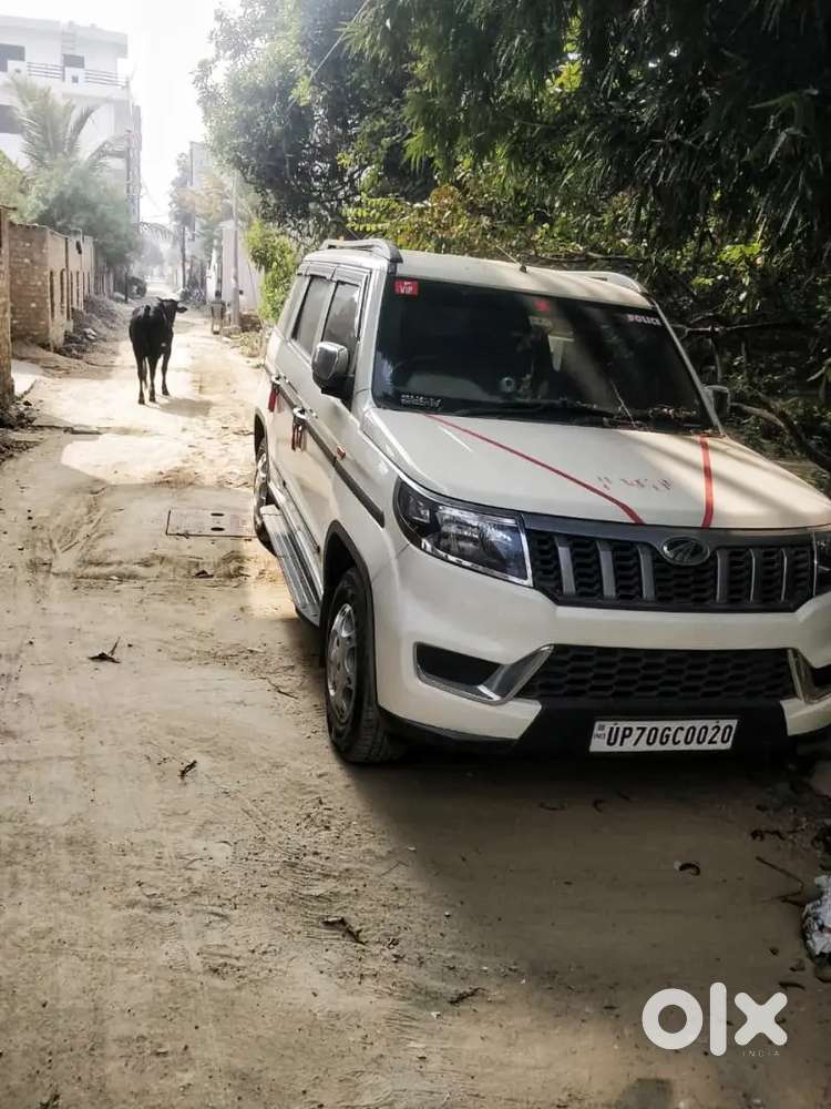 White Mahindra Bolero Neo N8 2022 For Sale