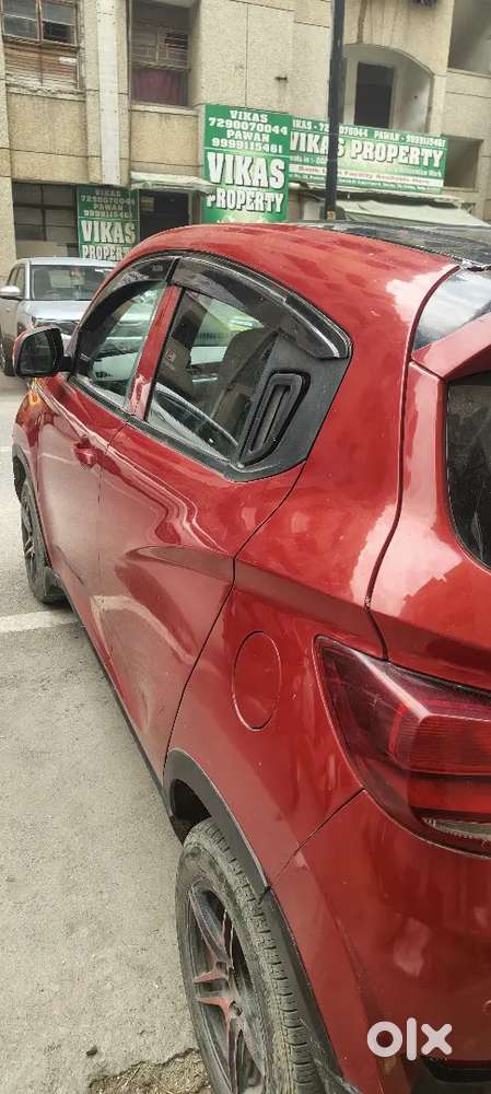 Mahindra Kuv 100 2016 Petrol/cng On Papers With 72000 Km