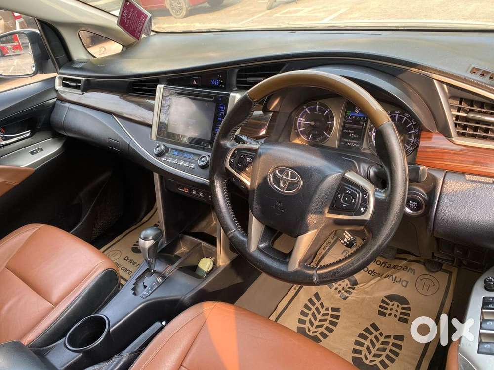 Toyota Innova Crysta 2.8z Automatic, 2016, Diesel