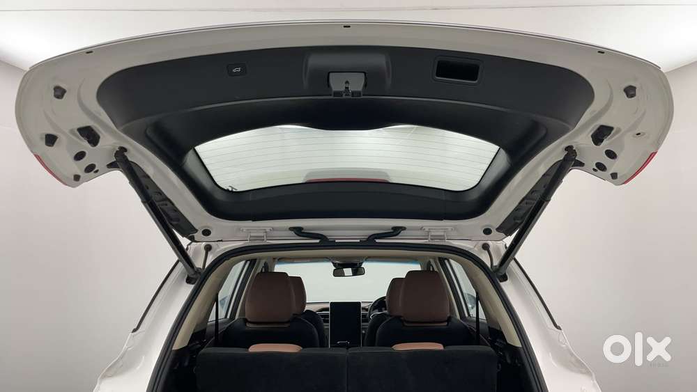 Mg Hector Plus Savvy Pro 1.5 Turbo Petrol Cvt 6 Str, 2023, Petrol