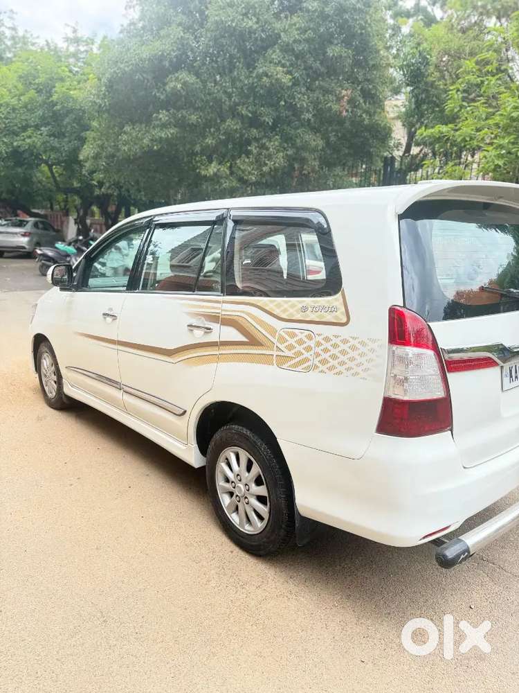 Toyota Innova 2014 Diesel Well Maintained