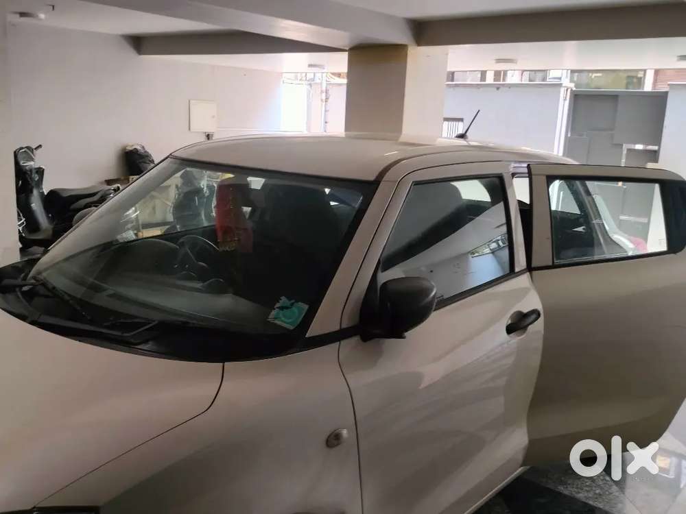 Maruti Suzuki Swift 2021 Lxi