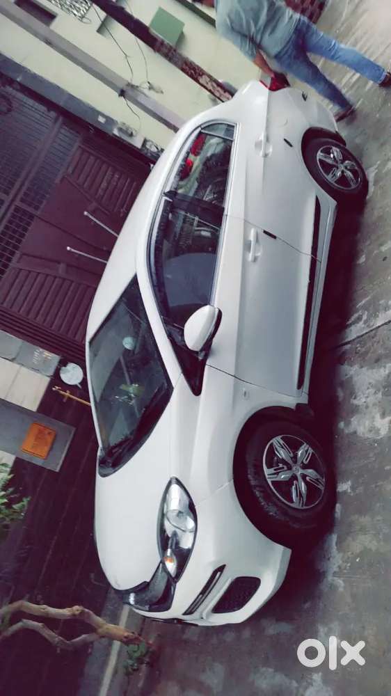 Honda Amaze V Petrol 2017