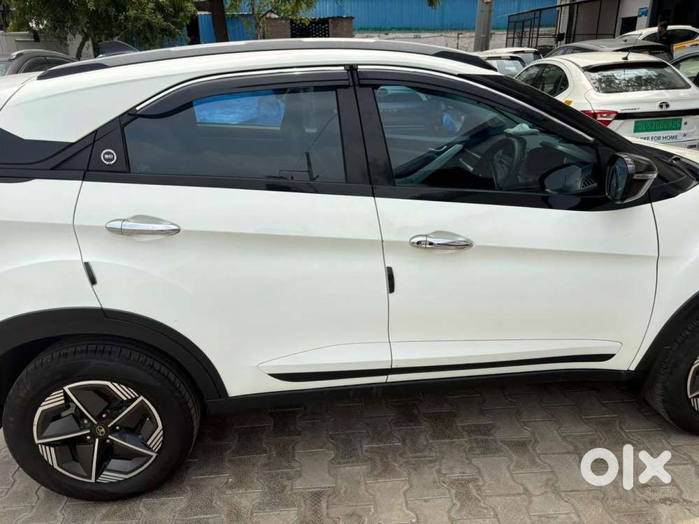 Tata Nexon Dca Automatic Petrol Well Maintained