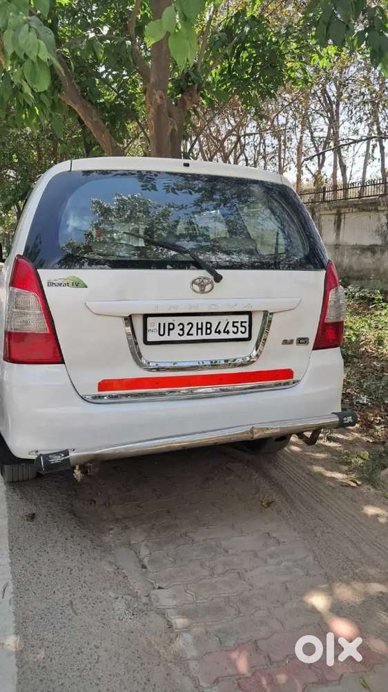 Toyota Innova 2016 Diesel 238000 Km Driven