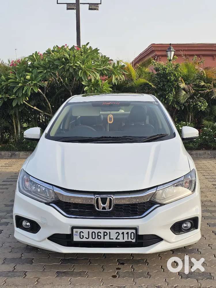 Honda City Vx 
Sunroof Top Model
Automatic
Model 2020
Fyuel Petrol