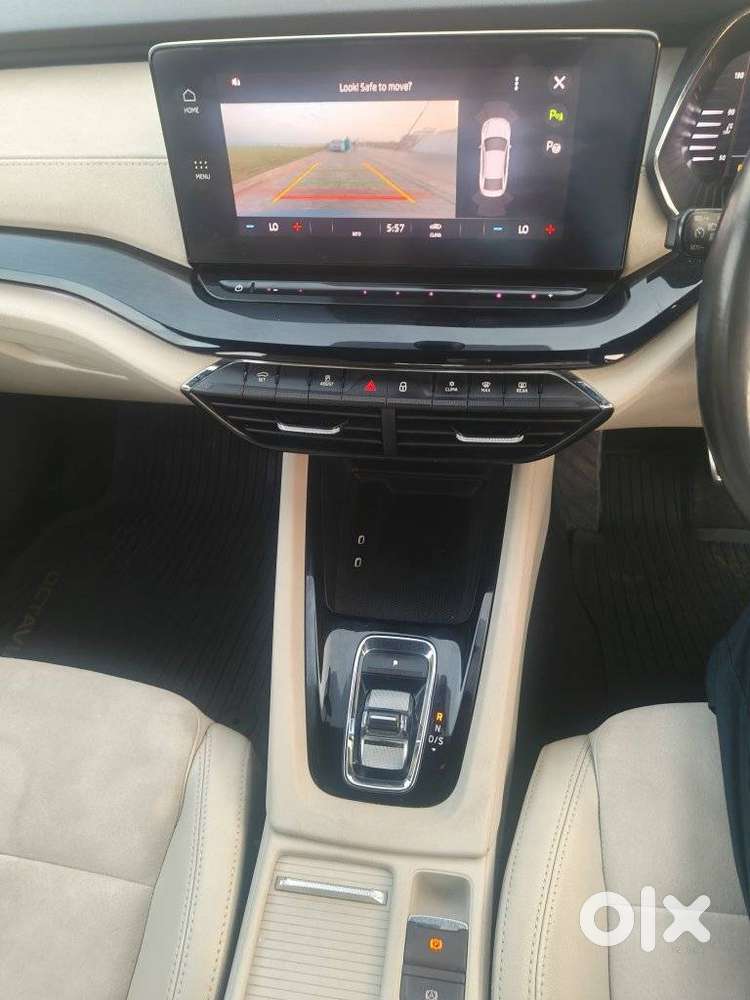 Skoda Octavia 2.0 L K Tsi At, 2022, Petrol
