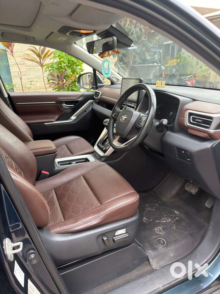 Toyota Innova Hycross 2023 Model