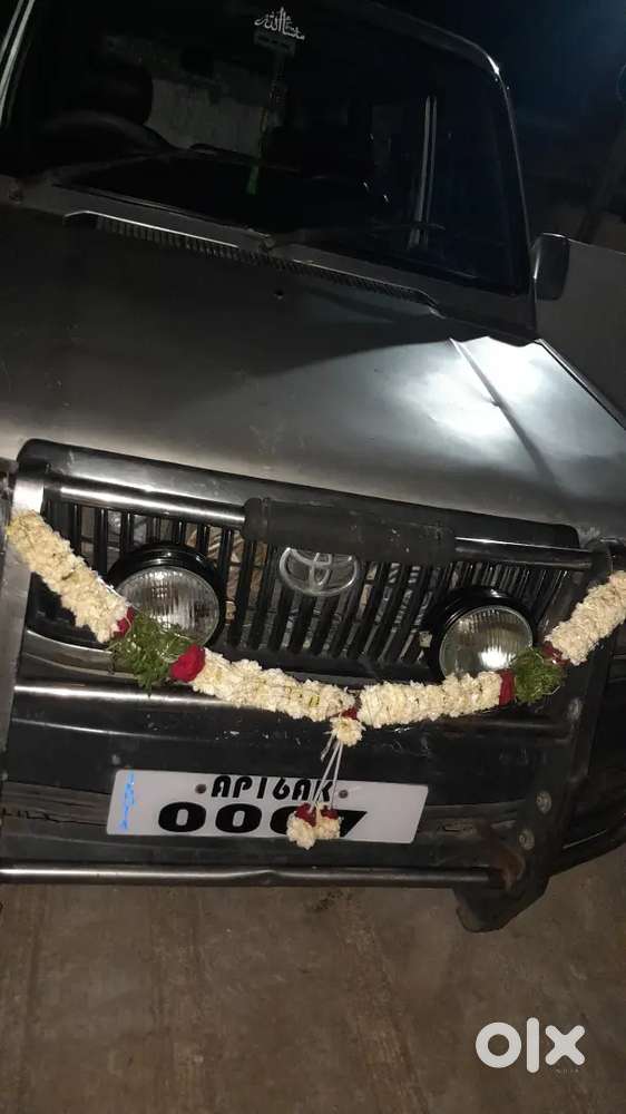 Toyota Qualis 2003 Diesel Well Maintained