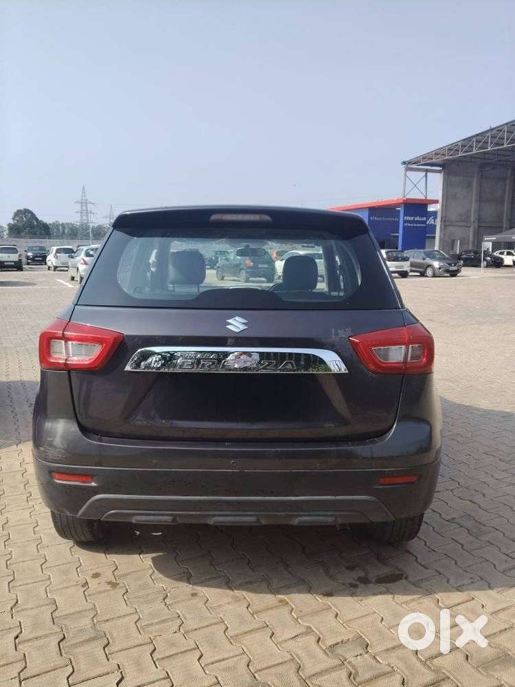 Maruti Suzuki Brezza 1.5 Lxi Smart Hybrid, 2022, Petrol