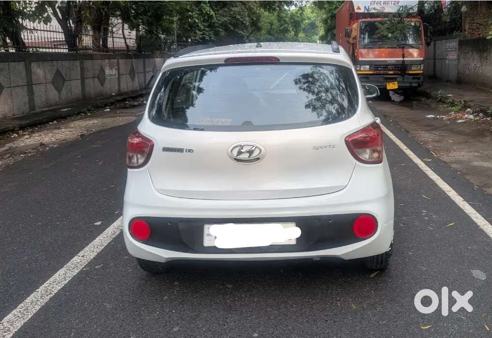 Hyundai Grand I10 Sportz 2018  Cars24 Spinny Stay Away