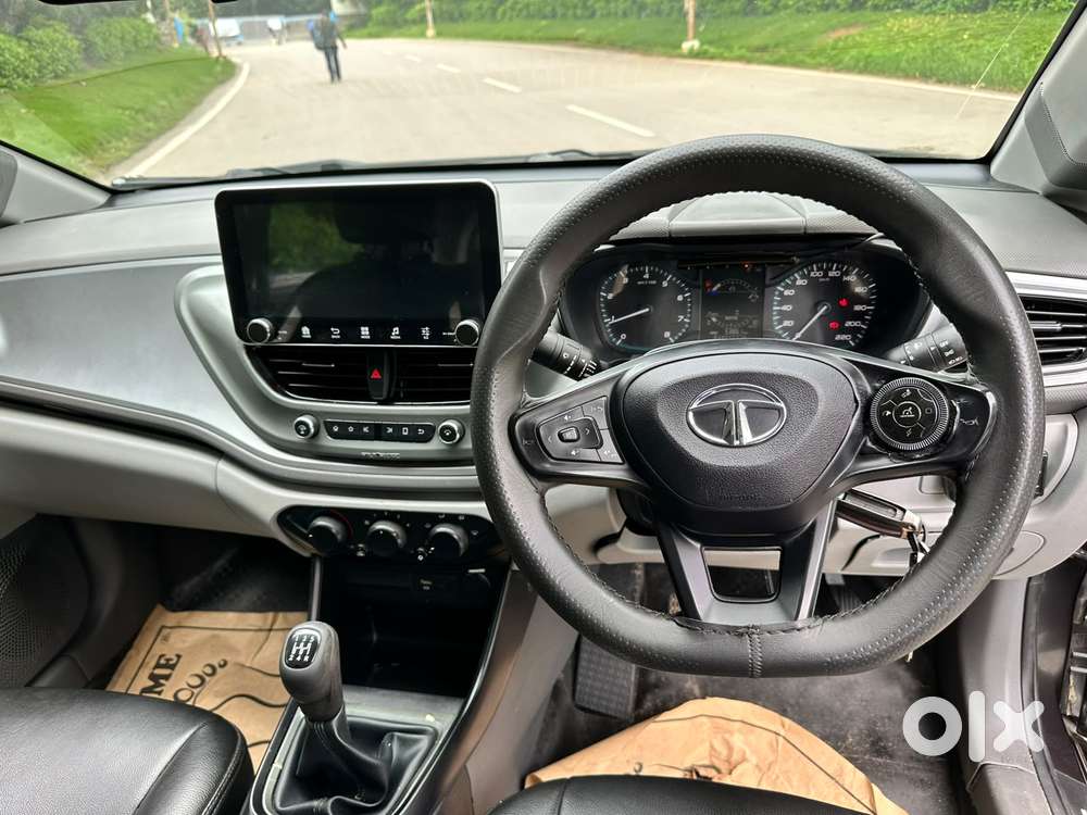 Tata Altroz 1.2 Xe, 2021, Petrol