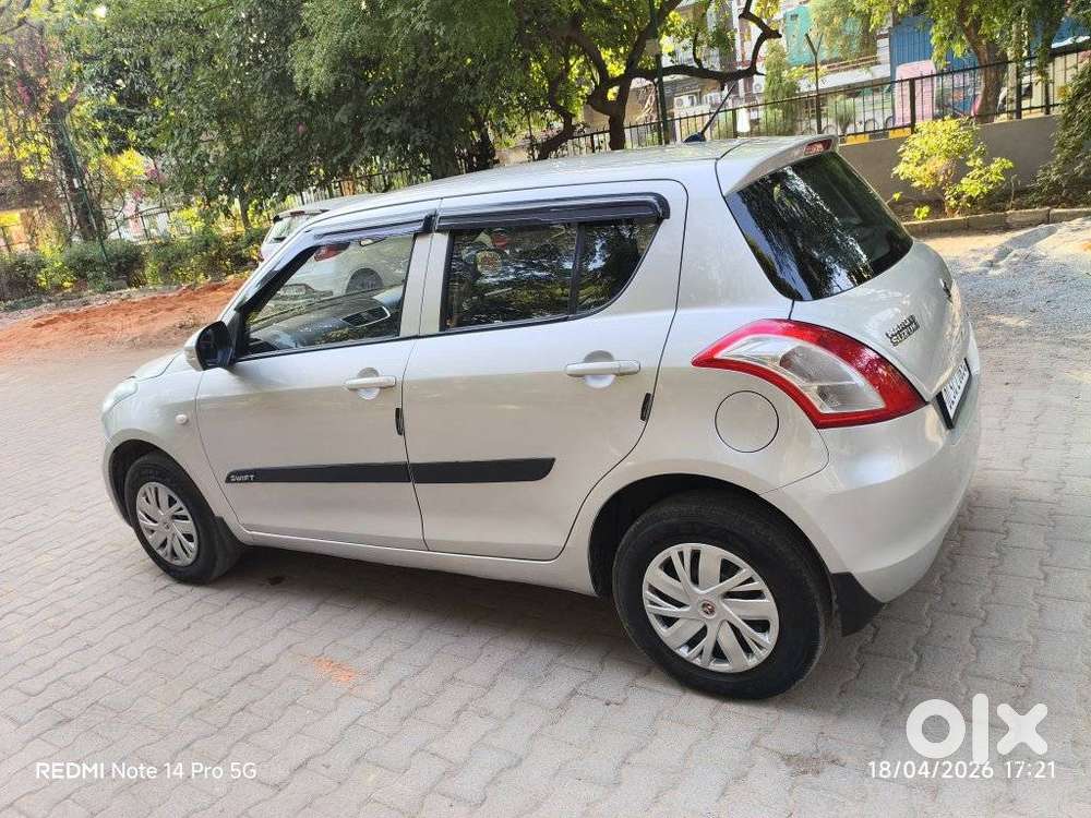 Maruti Suzuki Swift Lxi Option, 2015, Petrol