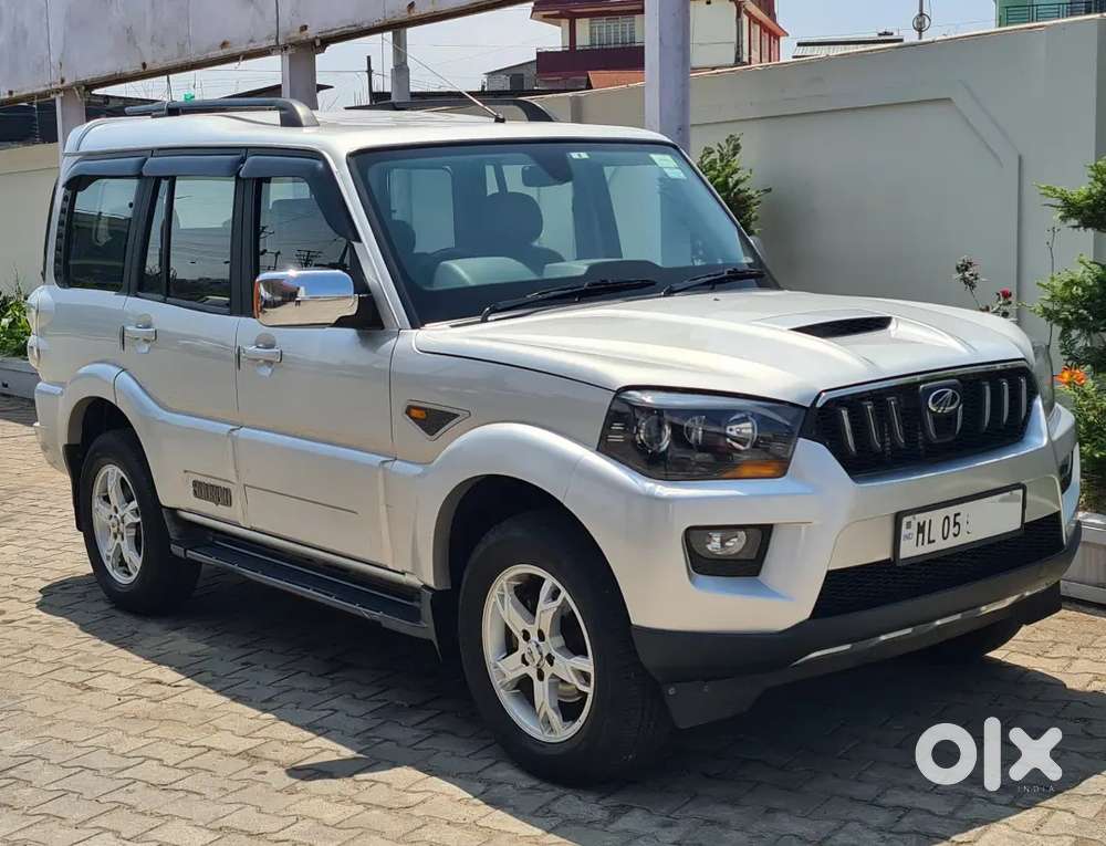 S10 Captain Seat, No Accident No Repaint, Recentlyservicedat Mahindra.