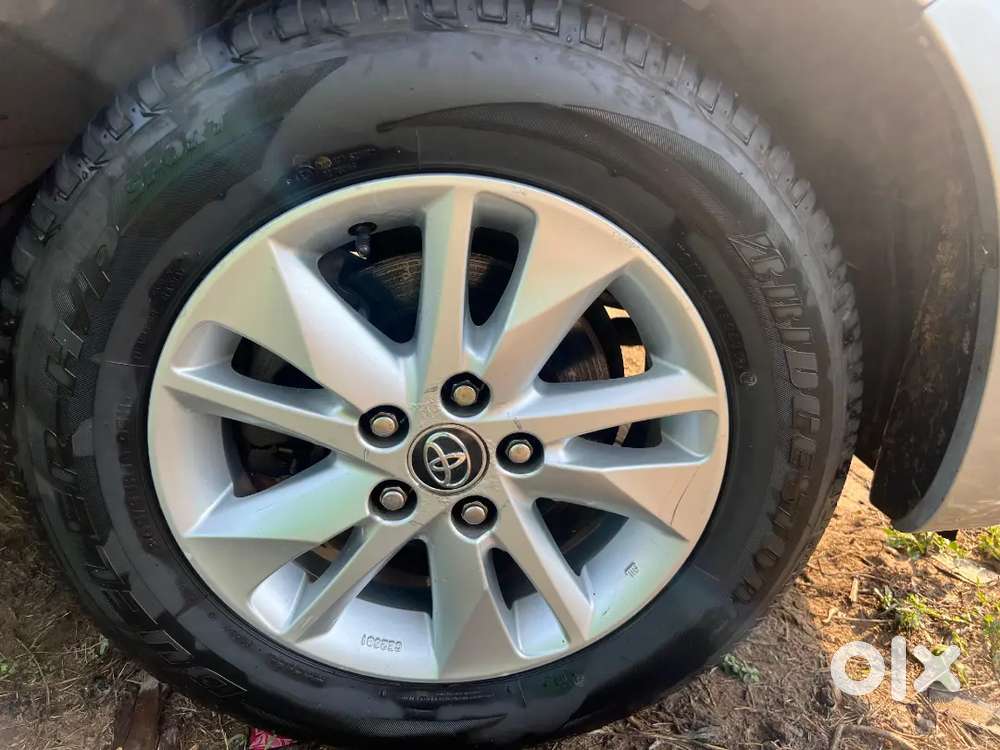 Toyota Innova Crysta 2019 Diesel 245000 Km Driven