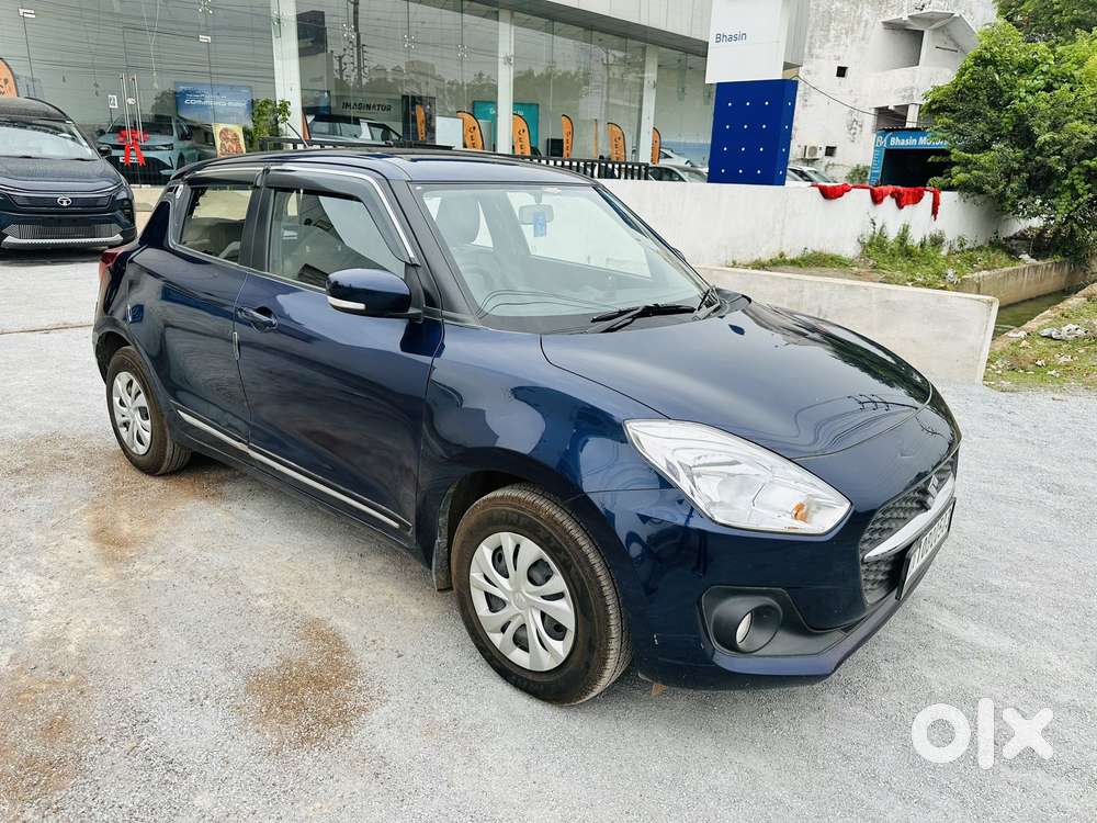 Maruti Suzuki Swift Vxi + Manual, 2023, Petrol