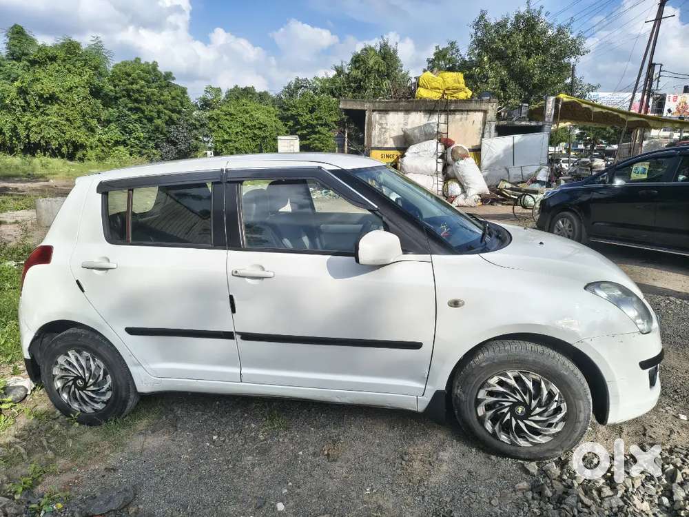 Maruti Suzuki Swift Vxi 2011
