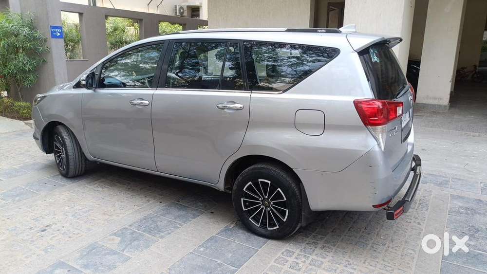Toyota Innova Crysta 2017 Diesel Well Maintained