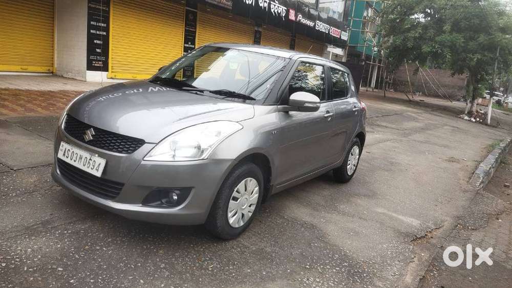 Maruti Suzuki Swift Vxi, 2012, Petrol