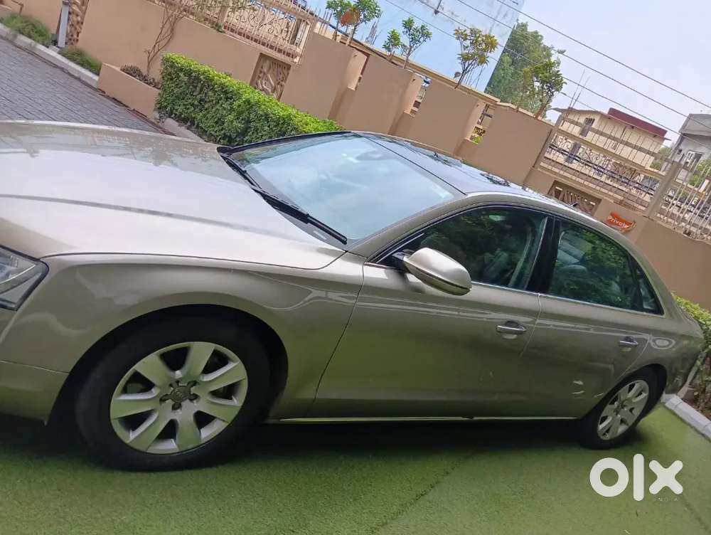 Audi A8 2012